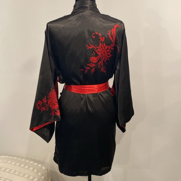 La Senza Red & Black Satin Kimono Lingerie Robe Size S/M - Picture 2 of 8